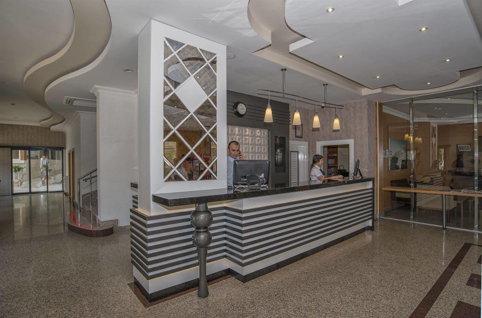 Riviera Hotel & Spa Alanya Exterior photo